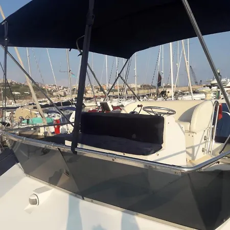 Charter Boat And Breakfast * 圣雷默