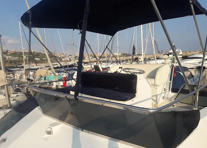 Charter Boat And Breakfast * 圣雷默