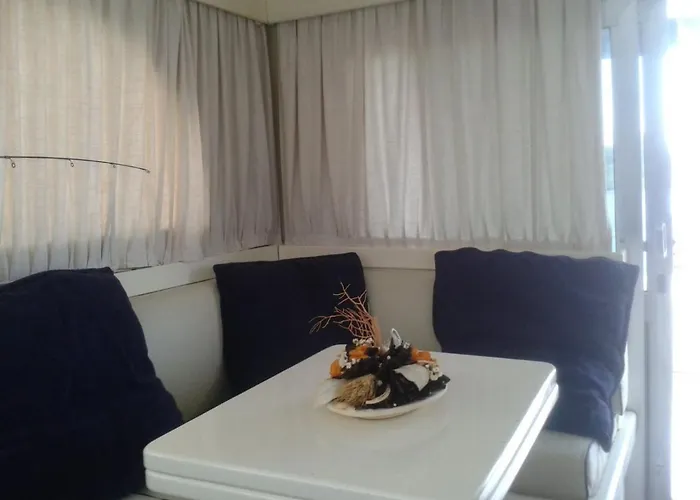 船屋 Charter Boat And Breakfast *